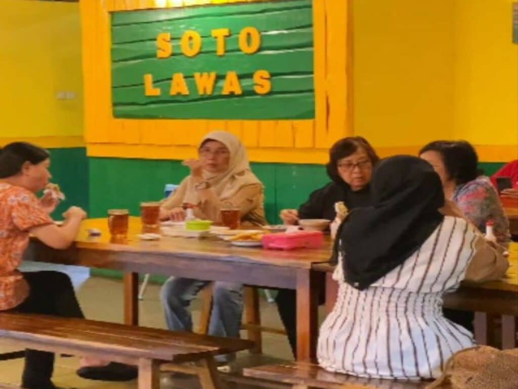 Uniknya Soto Lawas, Wisata Kuliner Favorit Khas Purwokerto, Laris Saat Libur Lebaran