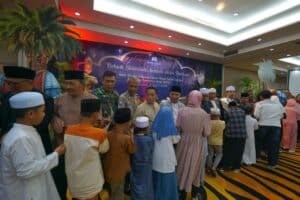 Royal Safari Garden Bogor Santuni Anak Yatim dalam Suasana Kekeluargaan
