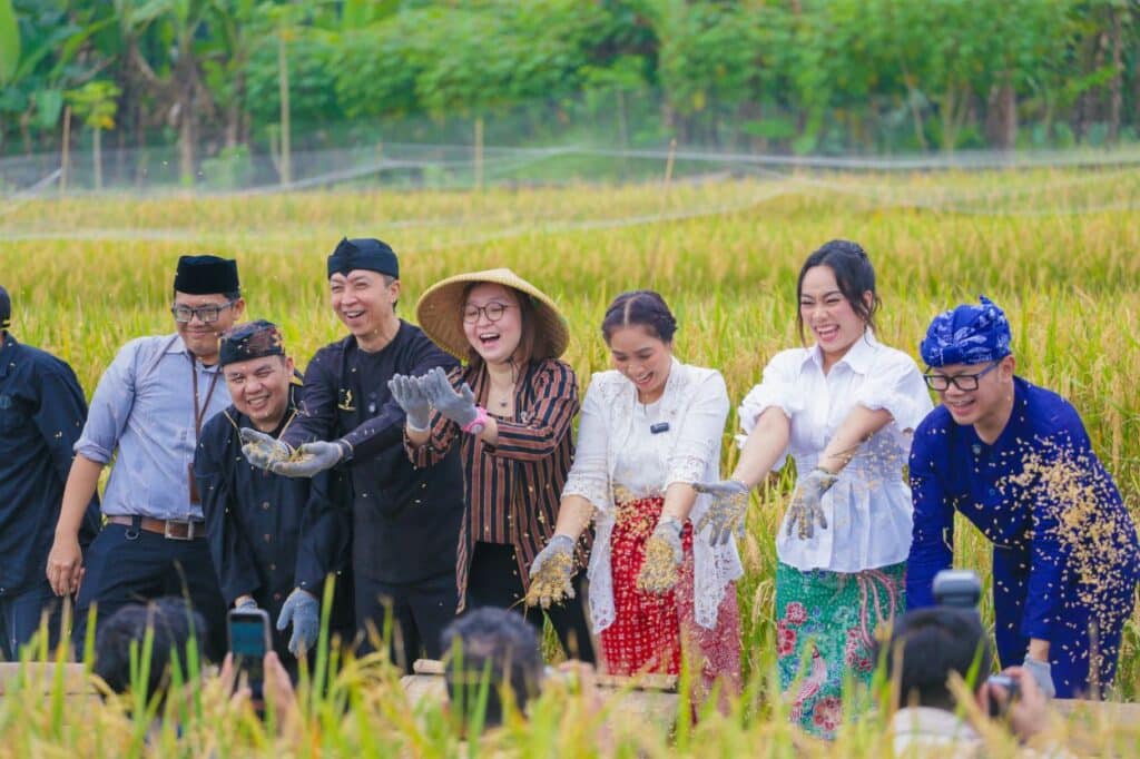 AEWO Mulyaharja, Destinasi Wisata yang Menawarkan Pengalaman Panen Padi, Kuliner Sehat dan Budaya Lokal