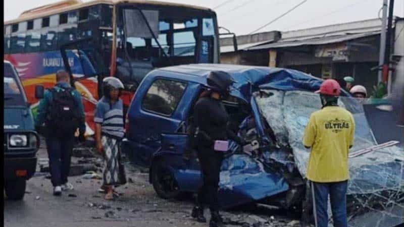Kondisi Panther Seperti Terlipat: Berikut Daftar Korban dan Kronologi Tabrakan Isuzu vs Bus Rajawali Indah di Gresik