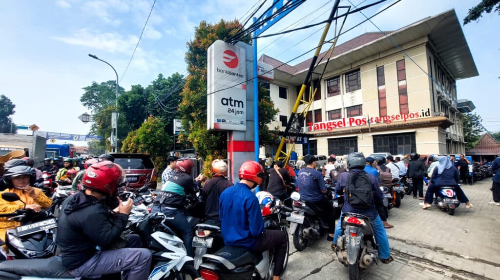 Hingga Akhir April, 160.000 Kendaraan Bermotor di Banten Lunasi Pajak