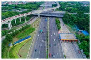 10 Mobil Alami Pecah Ban Massal di Tol Jagorawi, Jasa Marga Siap Ganti Rugi!