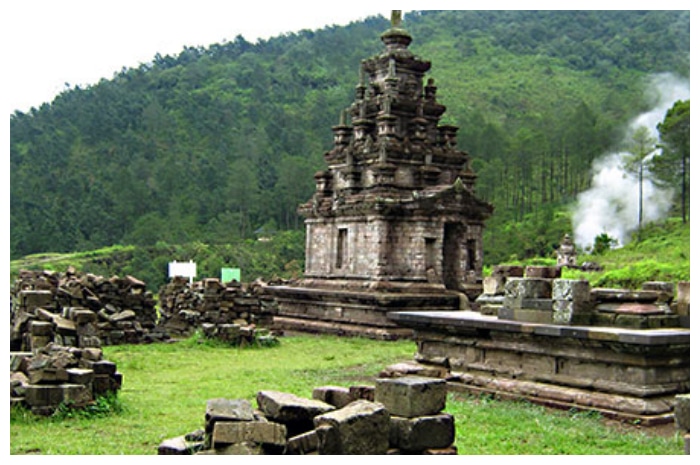 Menyusuri Kompleks Candi Hindu Abad ke-8 di Gedong Songo, Jawa Tengah