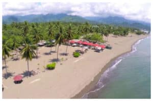 Senja di Pantai Lombang-Lombang, Menikmati Tenangnya Ombak Nan Indah