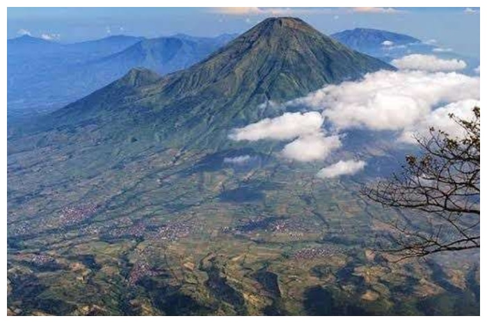 Burni Telong, Gunung Terbakar yang Menyimpan Keindahan Alam Aceh