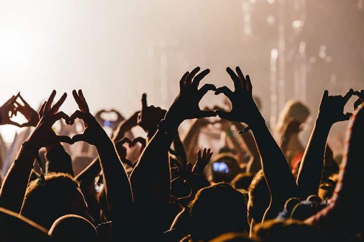 Daftar Konser Musik di Indonesia Mei 2025: Day6, J-Hope, Boyz II Men, hingga Sama-Sama Tur