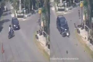 Brak! Sepeda Motor Hantam Minibus di Gunung Kidul, Pengendara Terpelanting