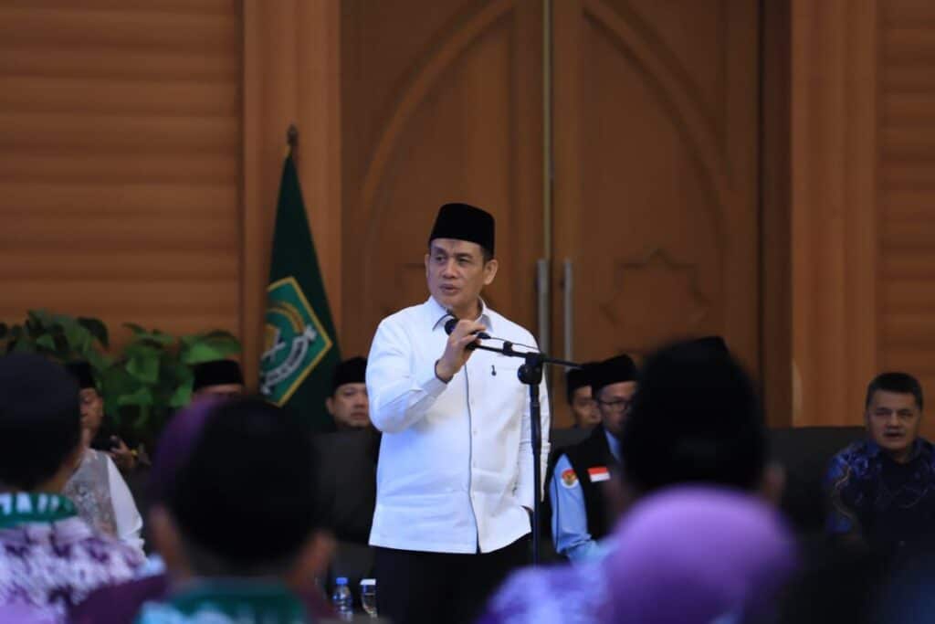 Romo Syafi’i, Sosok Inspiratif dari Pengantar Haji ke Kursi Wakil Menteri Agama