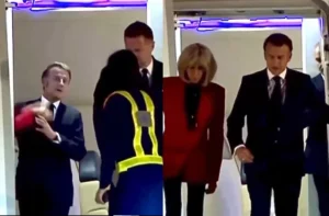 SOSOK Brigitte Macron, Istri Presiden Prancis Viral Usai Dorong Wajah Emmanuel Macron di Pesawat
