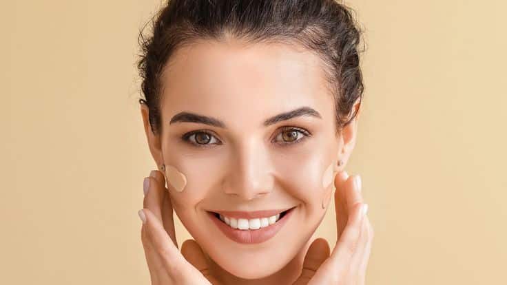 Ini Urutan Pemakaian Bio Oil dalam Skincare yang Benar