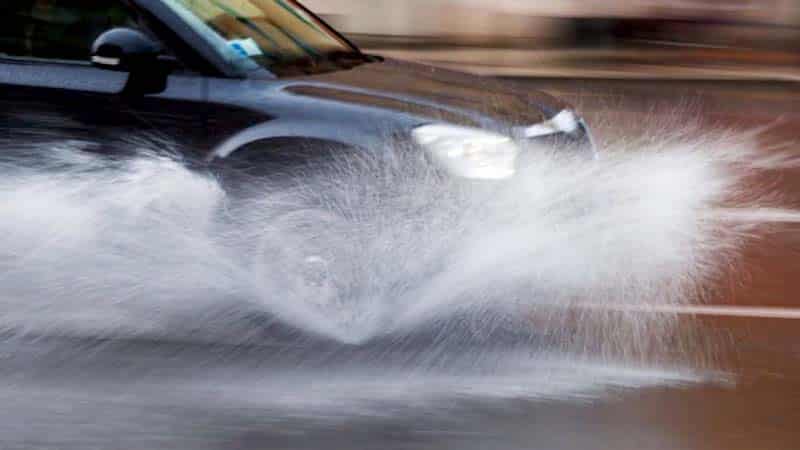hydroplaning