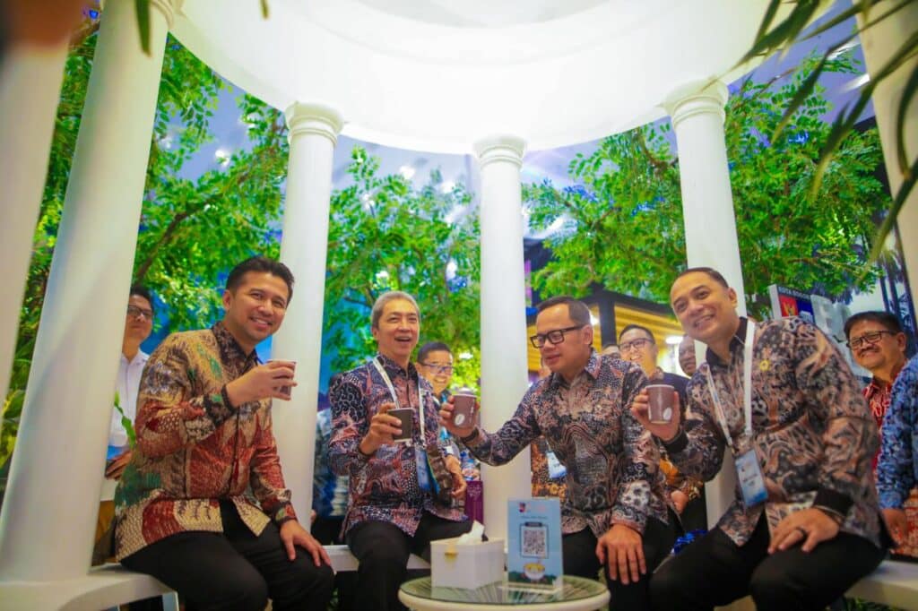 Dari Kota Hujan ke Kota Pahlawan: Kopi Liong Bulan Menyatu dalam Hangatnya Munas APEKSI 2025