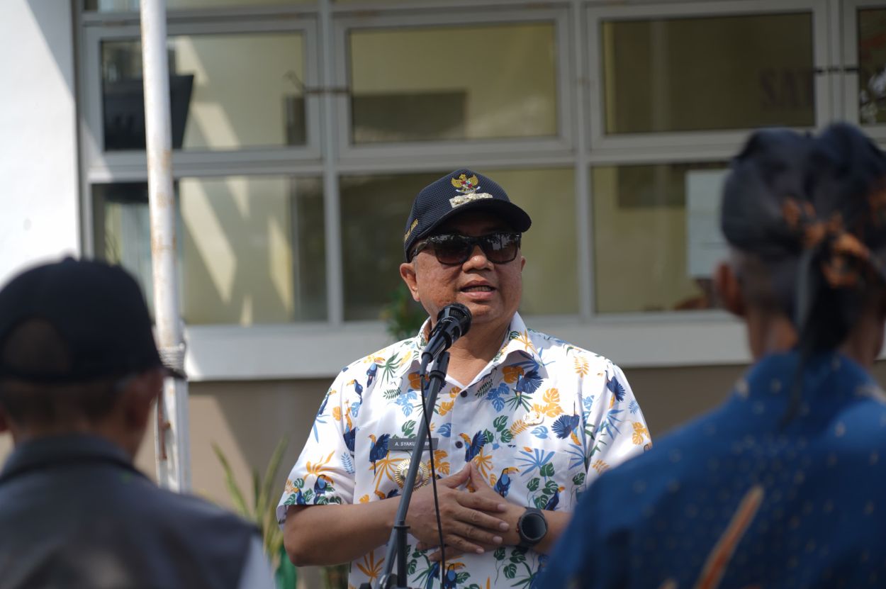 Bupati Garut, Abdusy Syakur Amin,