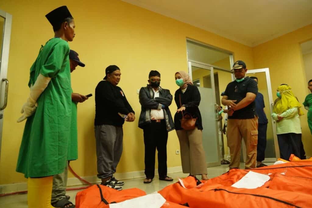 Bupati Garut Sampaikan Duka Mendalam atas Tragedi Ledakan Amunisi di Cibalong yang Tewaskan 13 Orang