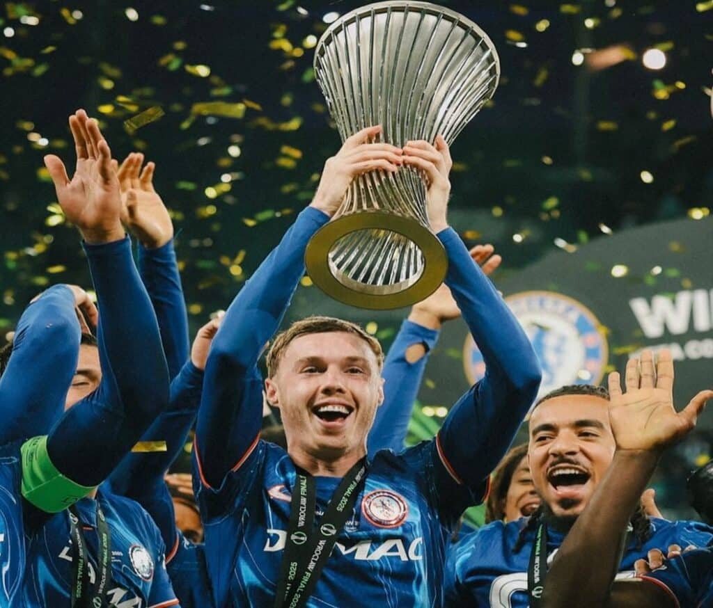 Cole Palmer Menggila! Hat-trick Antar Chelsea Tempel Ketat MU di Klasemen