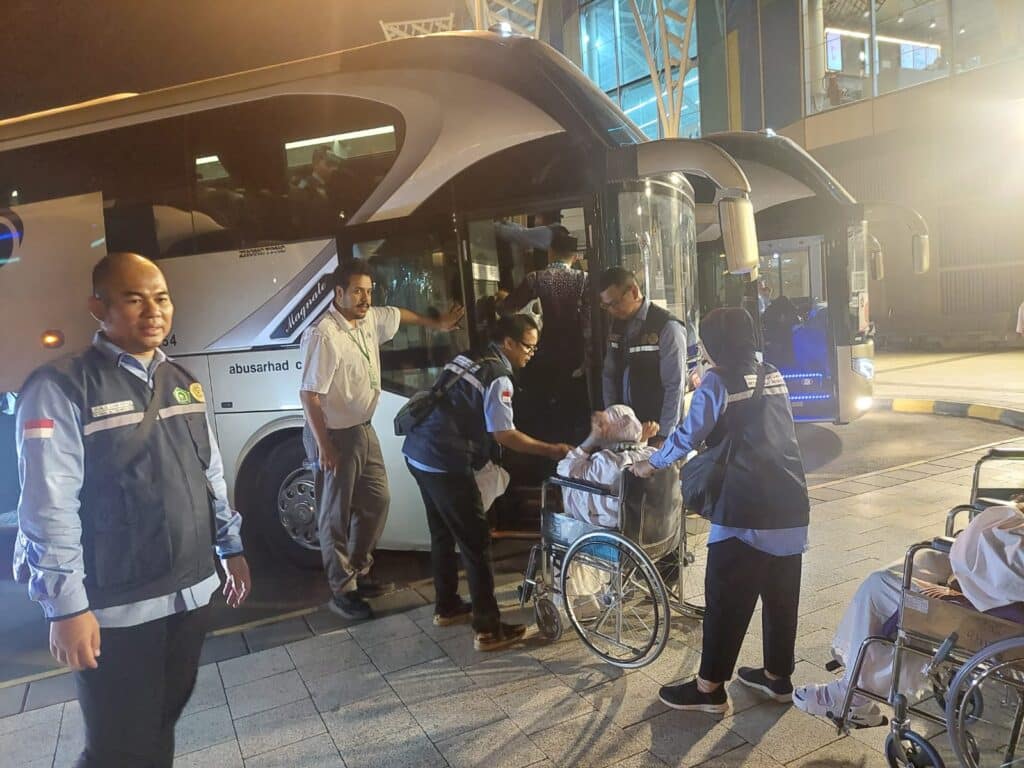 Gelombang I Haji Tuntas di Madinah, Gelombang II Dimulai dengan 14 Kloter Tiba di Jeddah
