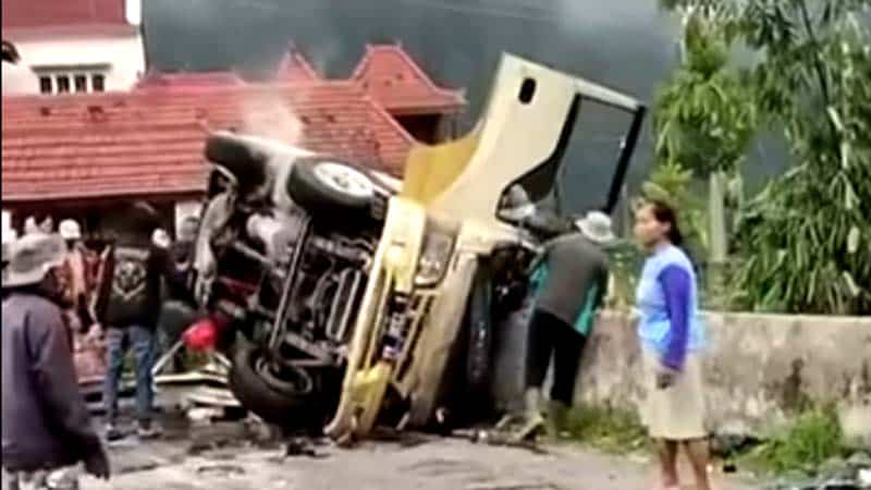 Korban Meninggal Elf Tabrak Jembatan di Tawangmangu Seluruhnya Wanita Warga Bojonegoro dan 1 orang dari Blora