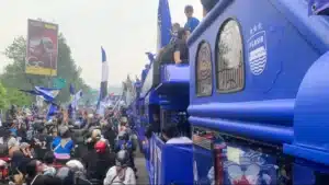 Lautan Biru di Bandung: Jutaan Bobotoh Padati Pawai Persib Juara Liga 1