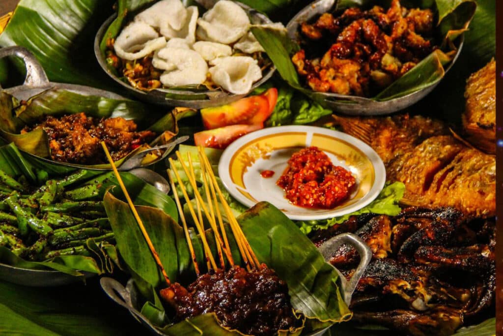 Rekomendasi 4 Resto Sunda di Surabaya, Langsung Kangen Masakan di Kampung Halaman