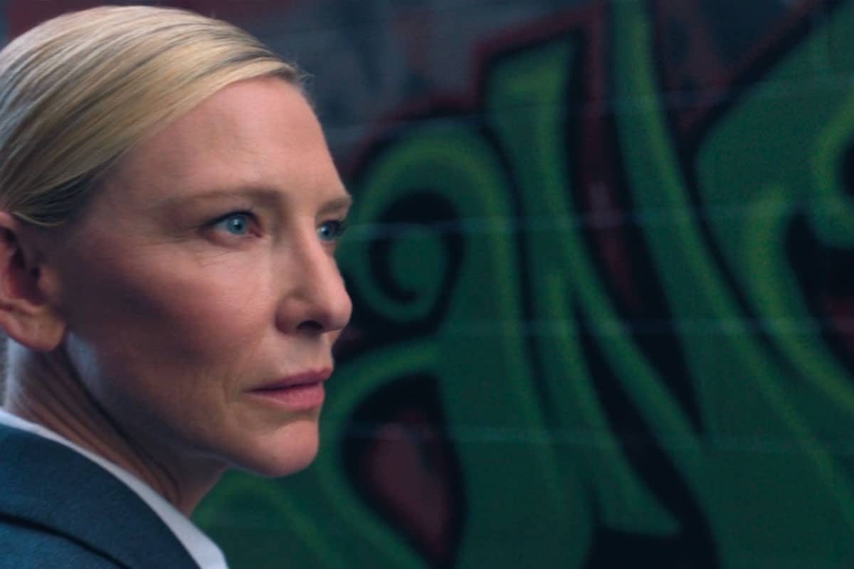 Cate Blanchett muncul