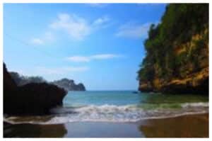 Eksplorasi Pantai Padi Dangkal, Destinasi Eksotis di Pacitan Selatan