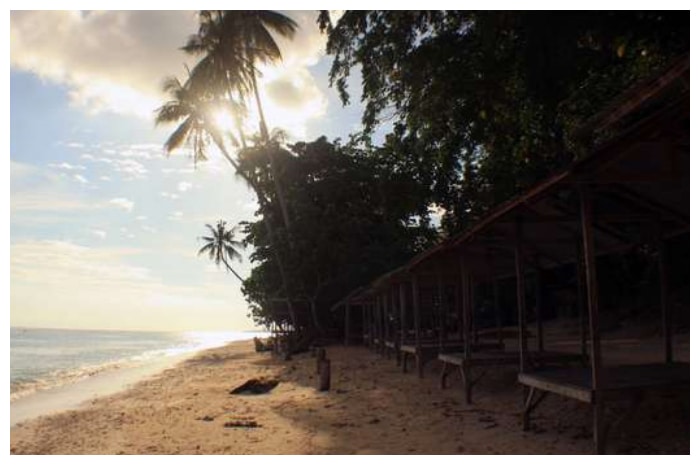 Menikmati Keindahan Pantai Bosnik: Wisata Favorit di Biak, Papua