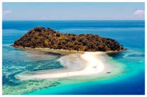 Eksplorasi Pulau Bogisa: Tenang, Indah, dan Tak Berpenghuni