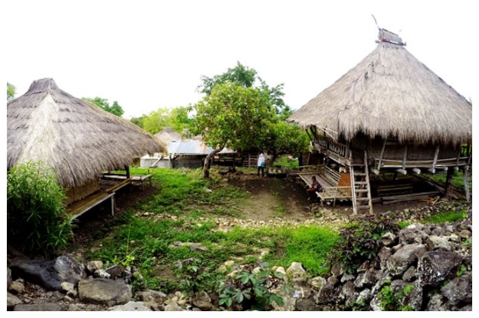 Menelusuri Desa Adat Bampalola di Alor, NTT