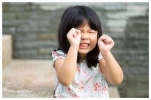 Menghadapi Tantrum Anak dengan Cara yang Tenang dan Efektif