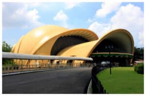 Taman Keong Mas TMII: Wisata Seru untuk Keluarga