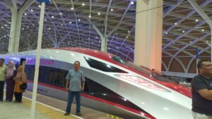 Mudik Makin Cepat: KCIC Tebar Diskon Tiket Whoosh hingga Rp100 Ribu