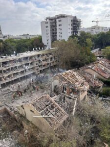 Iran dan Israel Saling Serang, Ketegangan Timur Tengah Makin Memanas
