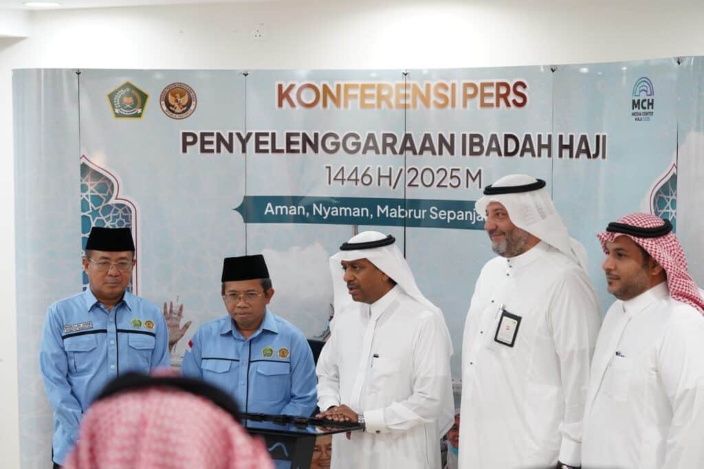 Kunjungan Bersejarah, Wamenhaj Arab Saudi Puji Kinerja PPIH di Makkah: Haji 2025 Sukses Total!