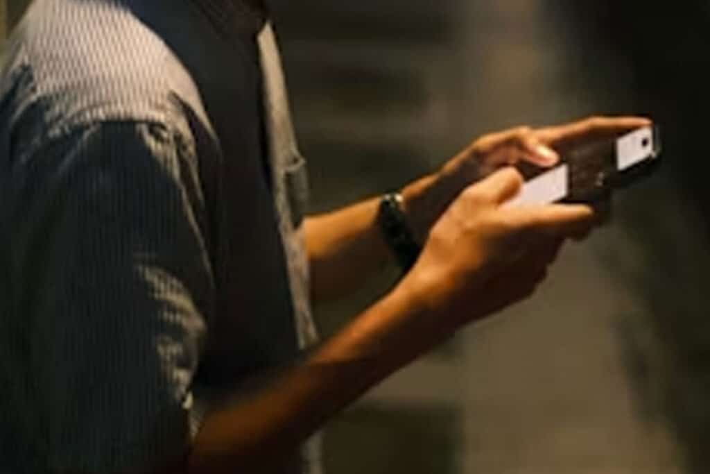 Kakak Ini Cerita Adiknya DM Sang Ibu yang Sudah Meninggal, Kirim Chat ‘Dede Kangen Mama’