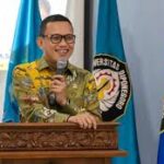 Viral Menteri P2MI Abdul Kadir Karding Ajak Cari Kerja ke Luar Negeri, Netizen: Bukannya Buka Lapangan, Malah Ngusir