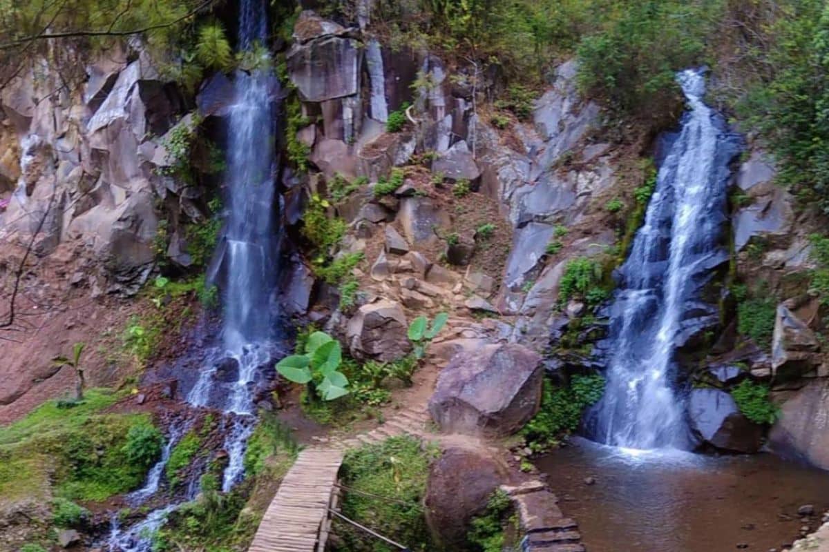air terjun coban putri