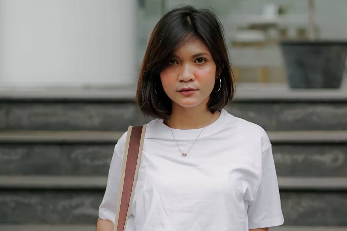 bersihkan baju putih kena noda saos