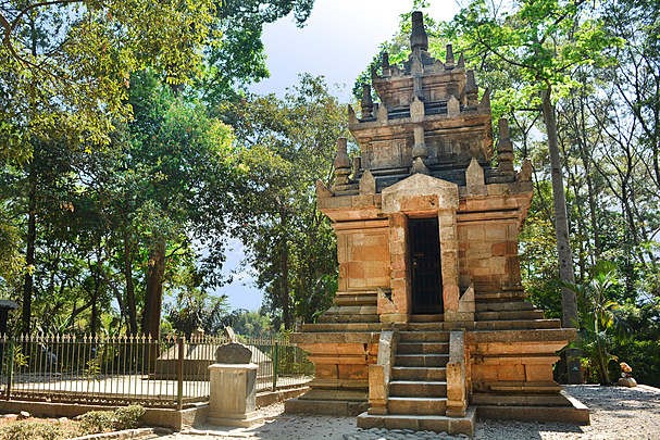 Candi Cangkuang