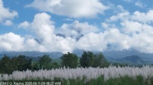 Letusan Gunung Raung Capai 750 Meter, Warga Diimbau Waspada