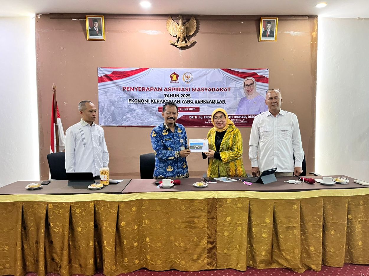 Dr. Ir. Hj. Endang S. Thohari, DESS., M.Sc.