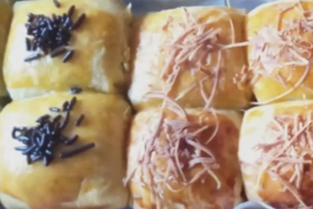 3 Rekomendasi Bolen Pisang Malang yang Wajib Dicoba, Pas Buat Camilan