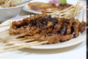 Ide Mengolah Daging Kurban: Sate Kambing dengan Marinasi Yogurt