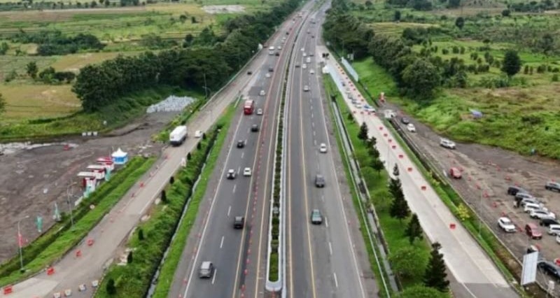 Lonjakan Kendaraan di Cipali Hampir 100%, Pemudik Mulai Tersendat