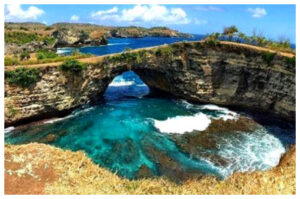 Broken Beach Nusa Penida, Destinasi Instagramable