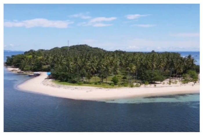 Pesona Pulau Buaya, Wisata Laut Eksotis di Papua Barat