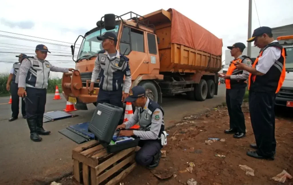 366 Personel Polres Jakpus Dikerahkan Amankan Aksi Demo Sopir Truk ODOL di Kemenhub dan DPR