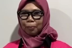 Tersangka Korupsi Chromebook Tersenyum Pakai Rompi Tahanan, Sri Wahyuningsih Jadi Sorotan