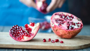 5 Manfaat Hebat Makan Satu Buah Delima Setiap Hari, di antaranya Menjamin Kesehatan Jantung