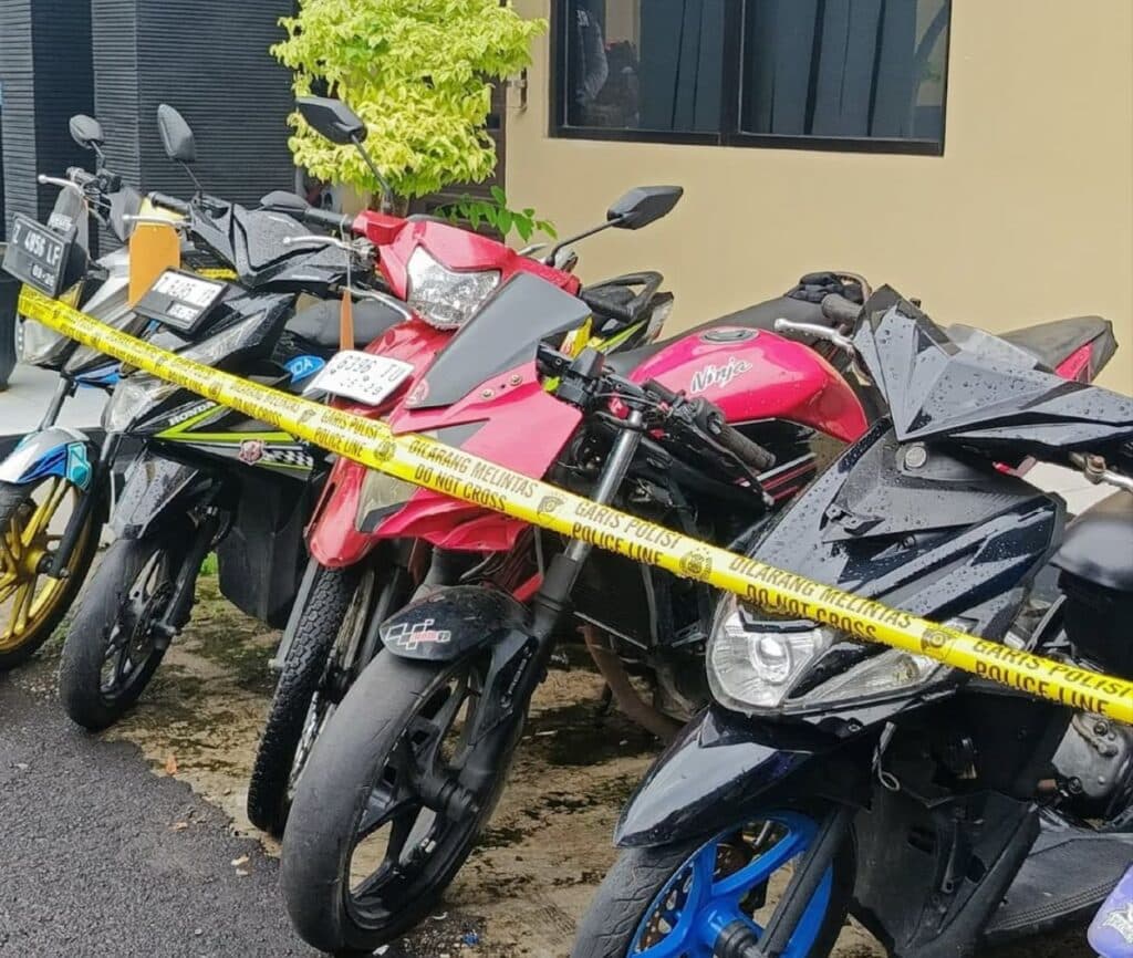 Polres Metro Bekasi Sapu Bersih Pelaku Curanmor, 25 Tersangka Diamankan