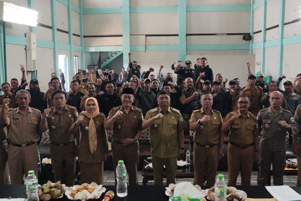Bupati Garut Kumpulkan Kades
